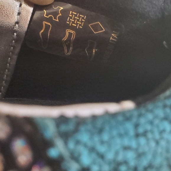 NWOT p448 silver/glass metallic slip ons size 36 - Picture 9 of 9